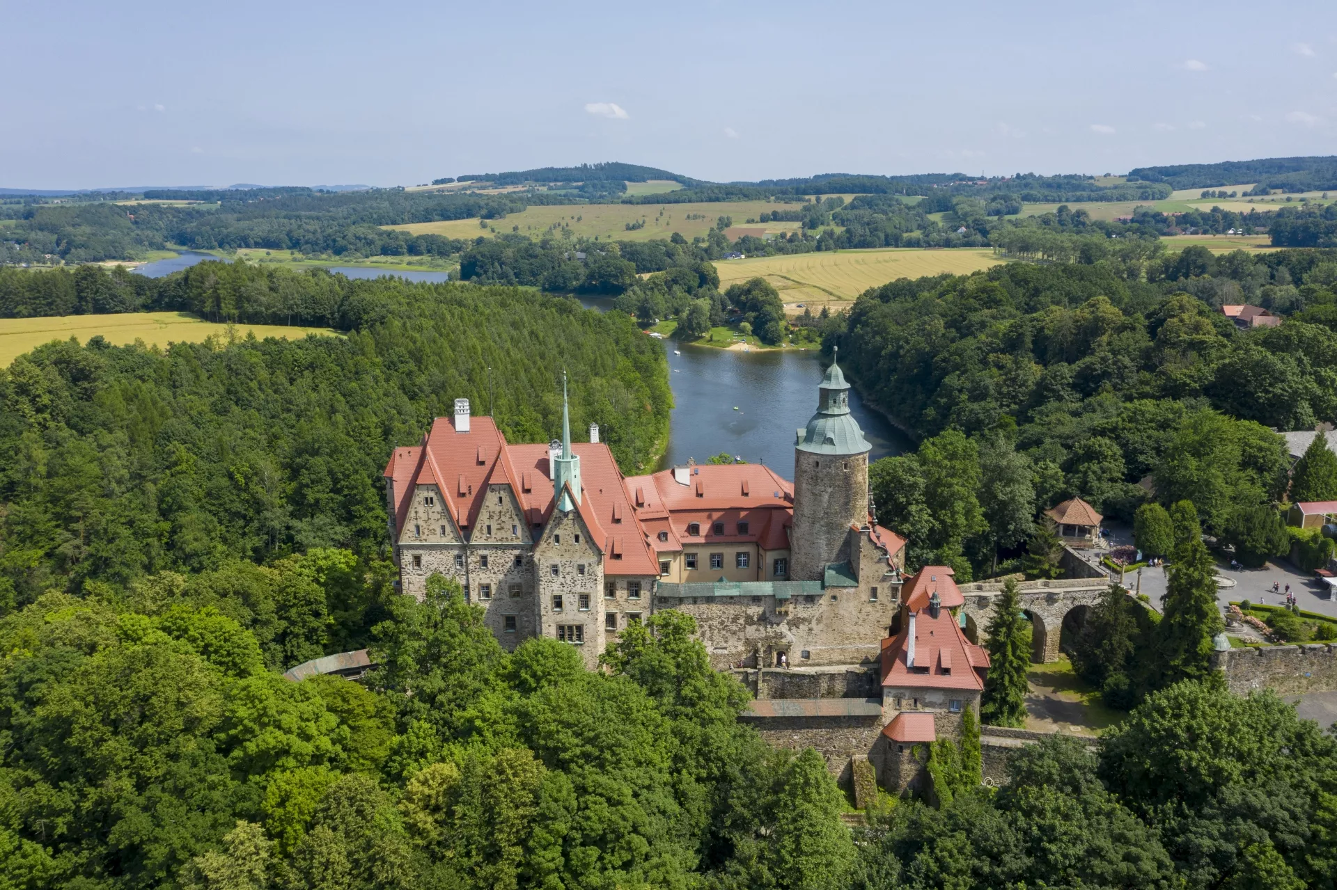 Zamek Czocha nad Jeziorem Leśniańskim