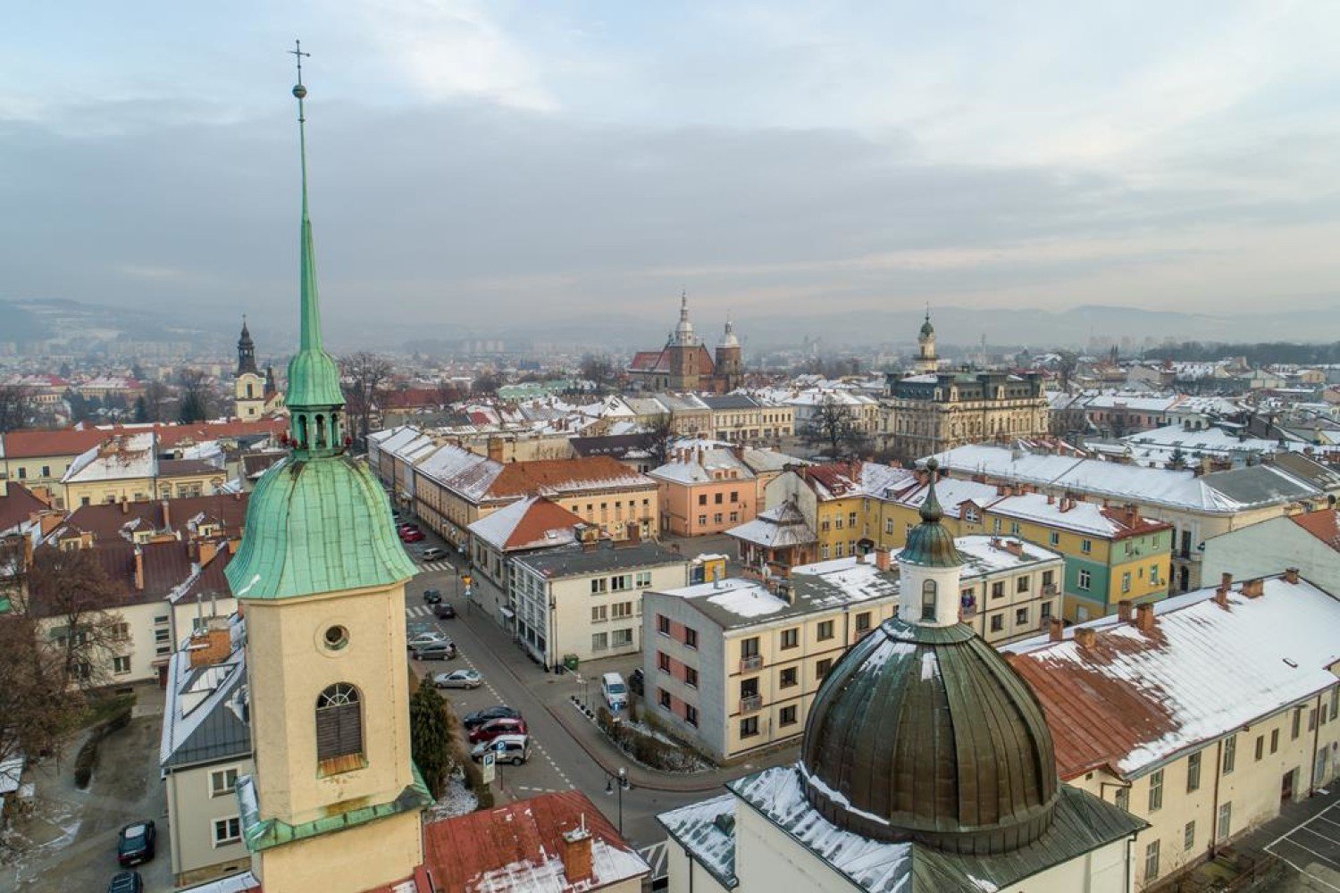 Nowy Sącz — rynek i zabytkowa zabudowa